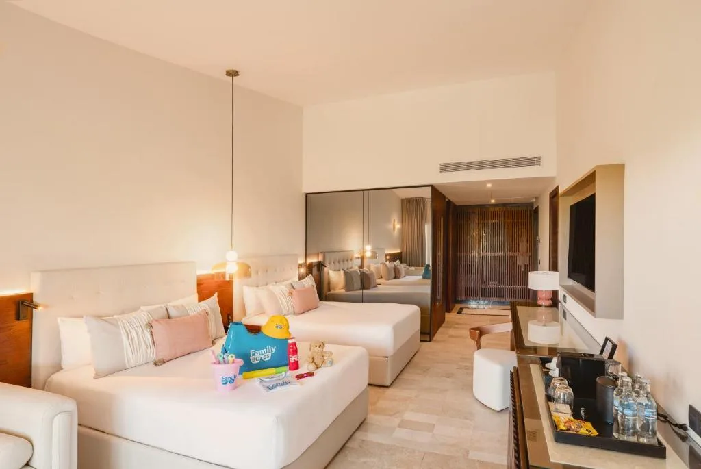 Family Selection at Grand Palladium Kantenah Resort & Spa: another view