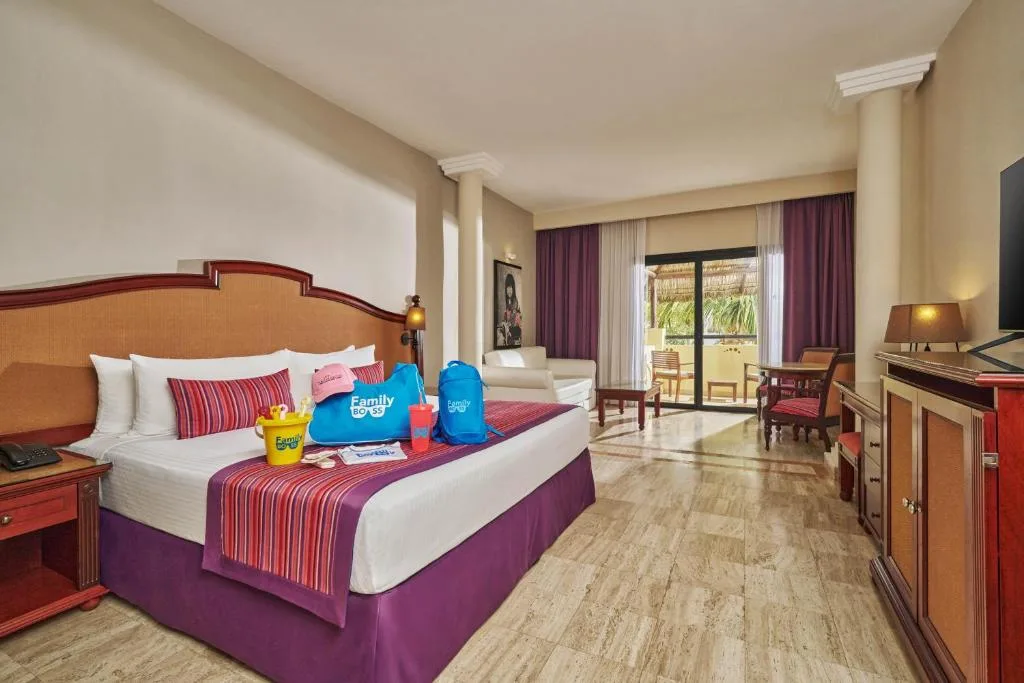Family Selection at Grand Palladium Vallarta Resort & Spa: another view