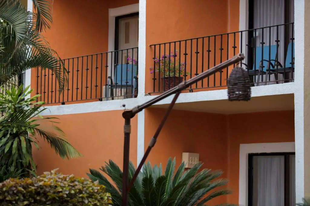 Flamingo Vallarta Hotel & Marina: another view