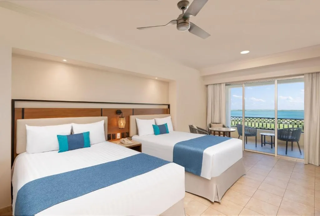 GR Solaris Cancun: another view