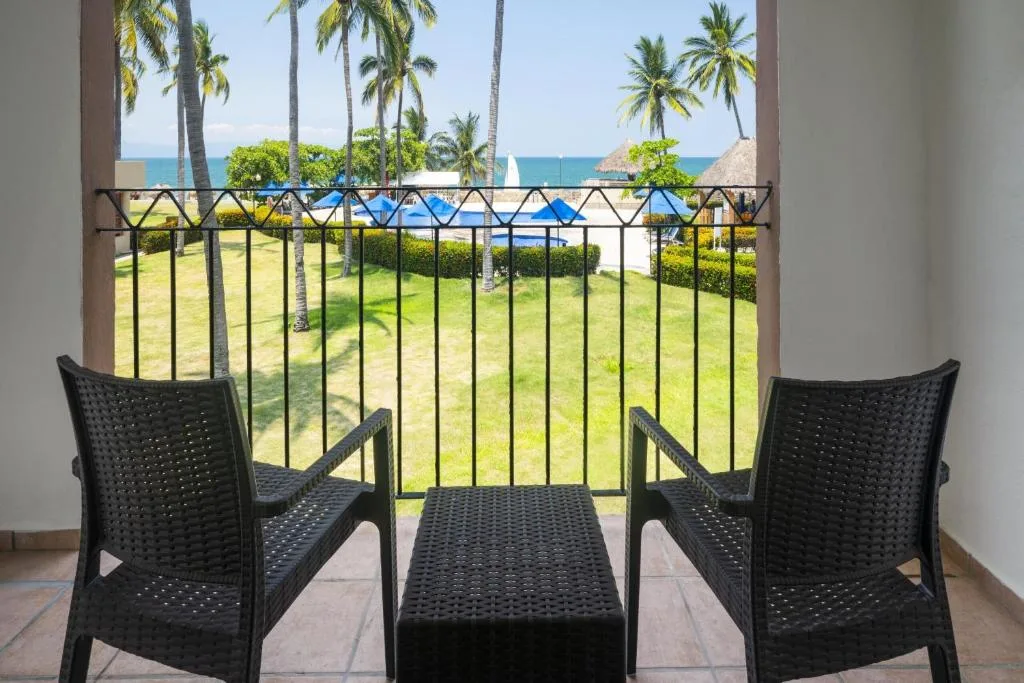 Grand Decameron Complex Bucerias, A Trademark All-Inclusive Resort: another view
