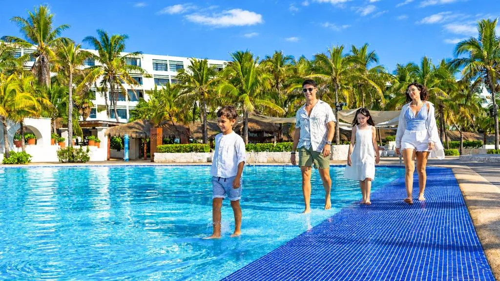 Grand Oasis Cancun: another view