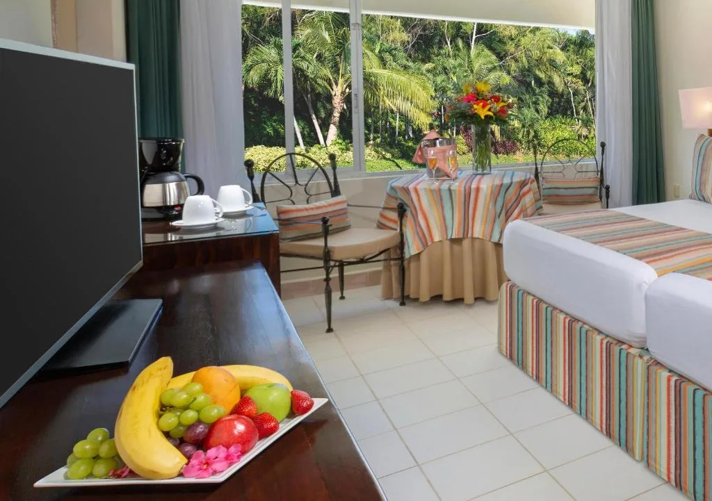 Grand Oasis Palm: another view