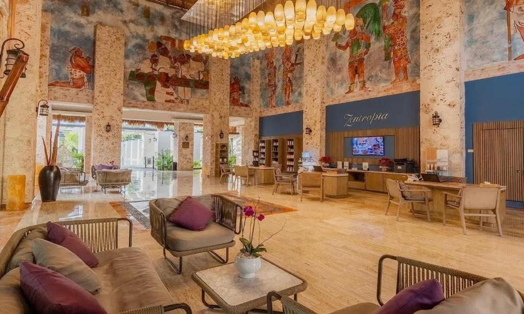 Grand Palladium Colonial Resort & Spa: another view
