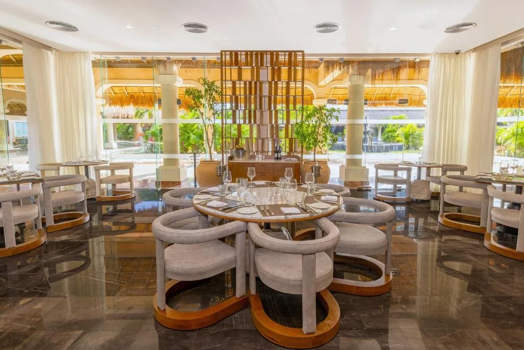 Grand Palladium Colonial Resort & Spa: another view
