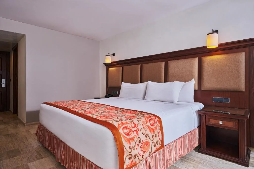 Grand Palladium Vallarta Resort & Spa: another view