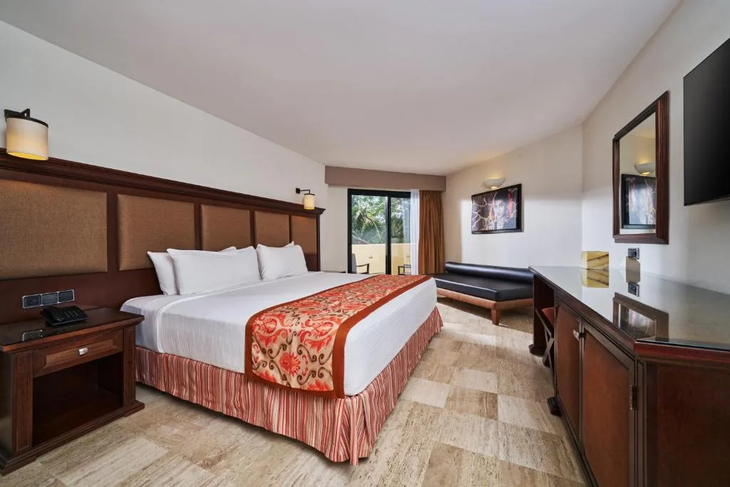 Grand Palladium Vallarta Resort & Spa: another view