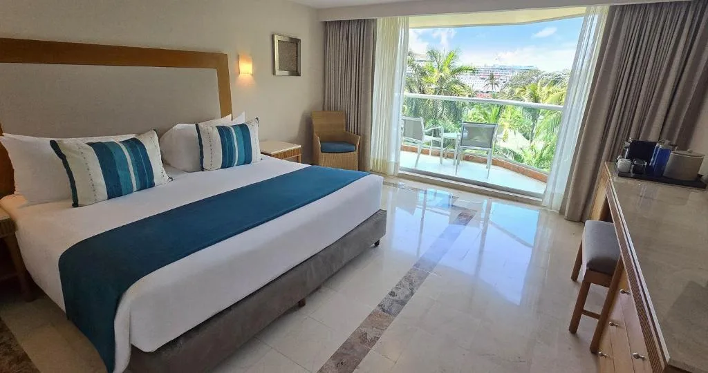 Grand Park Royal Cozumel: another view
