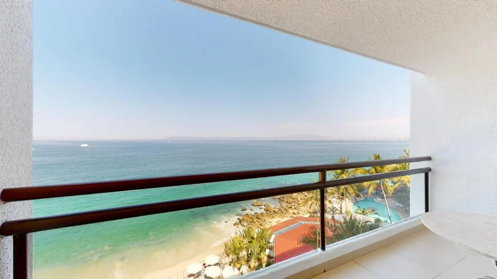 Grand Park Royal Puerto Vallarta: another view