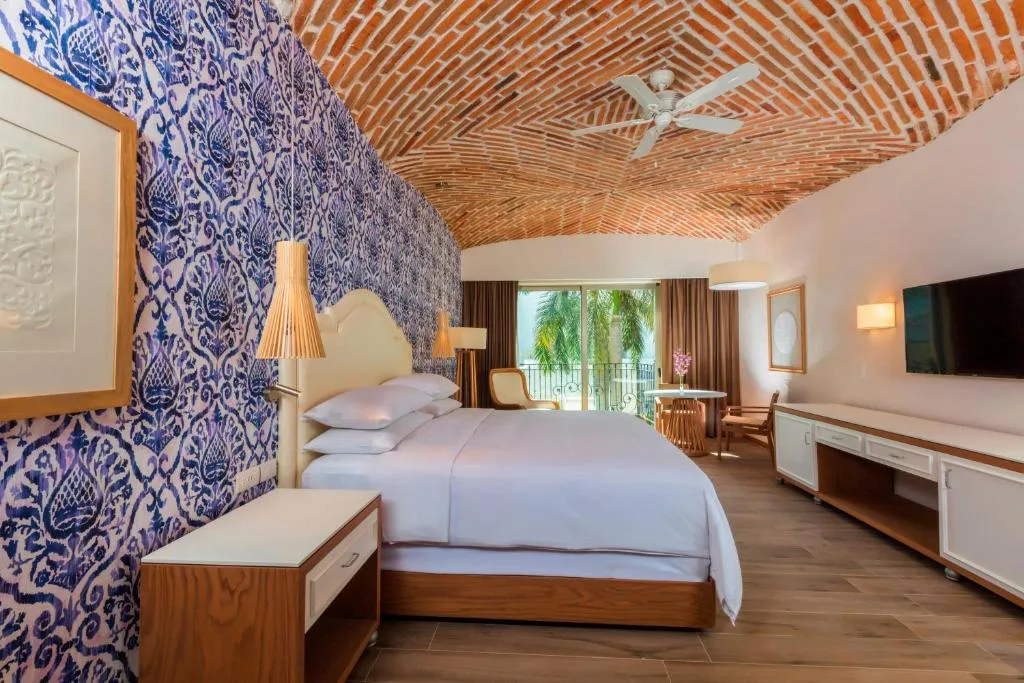 The Hacienda at Krystal Grand Puerto Vallarta: another view