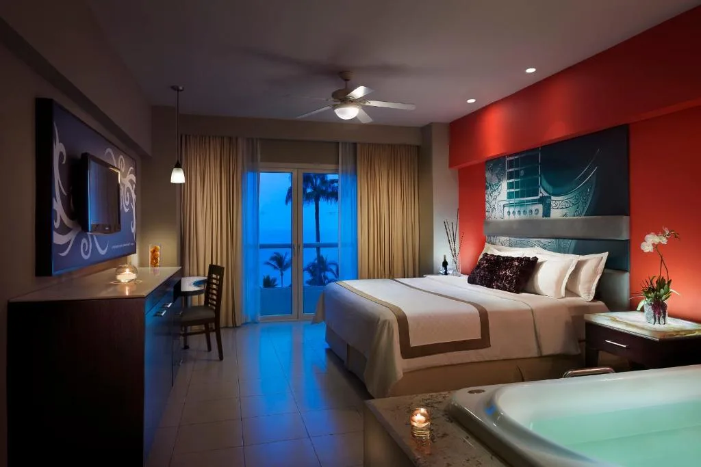 Hard Rock Hotel Vallarta: another view