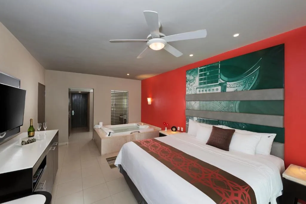 Hard Rock Hotel Vallarta: another view