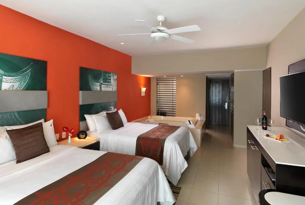Hard Rock Hotel Vallarta: another view