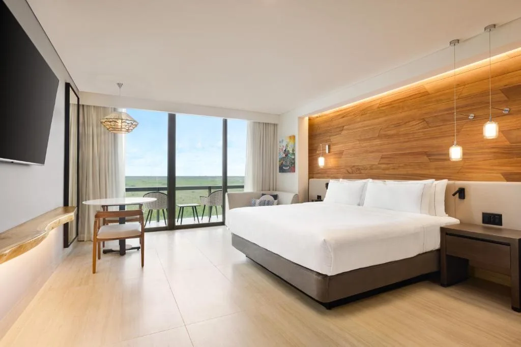 Hilton Cancun, an All-Inclusive Resort: another view