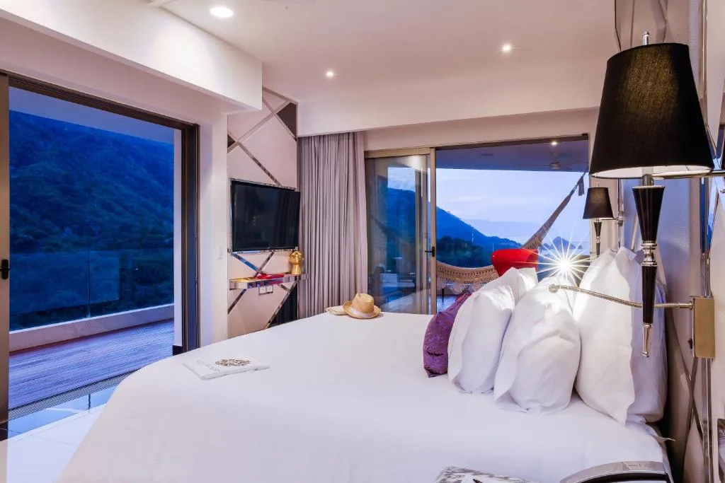 Hotel Mousai Puerto Vallarta: another view