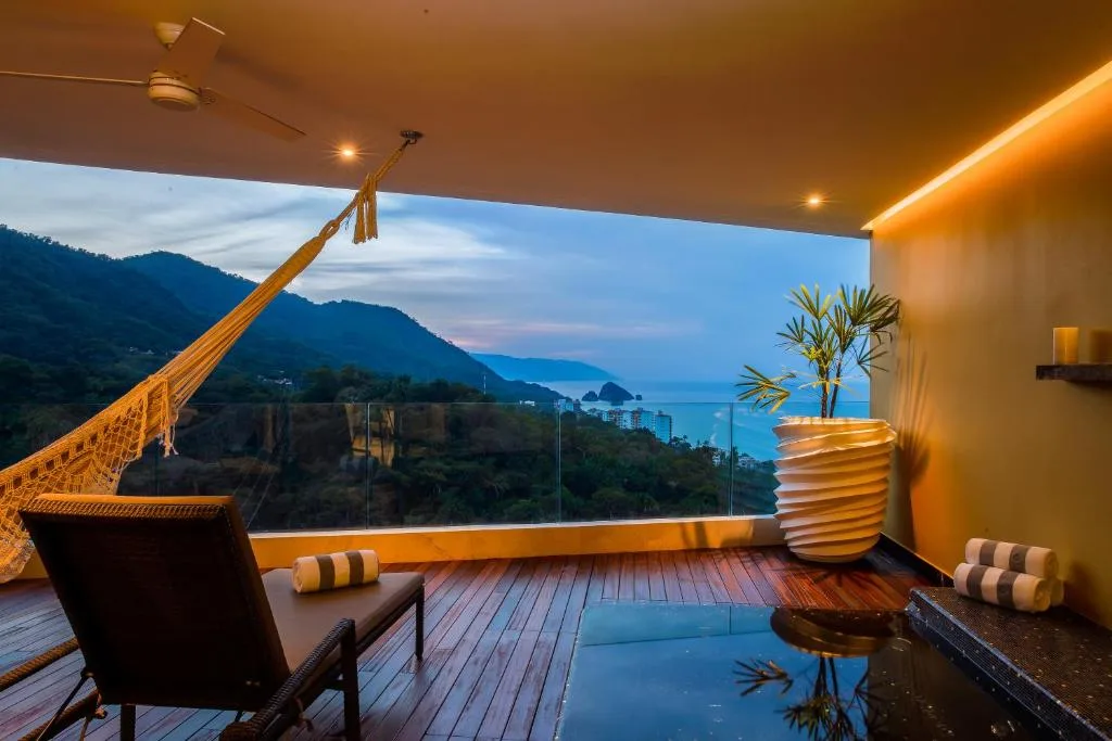 Hotel Mousai Puerto Vallarta: another view