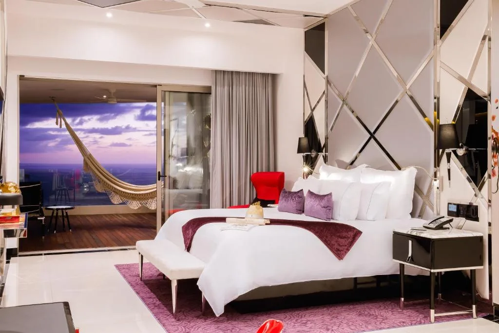 Hotel Mousai Puerto Vallarta: another view