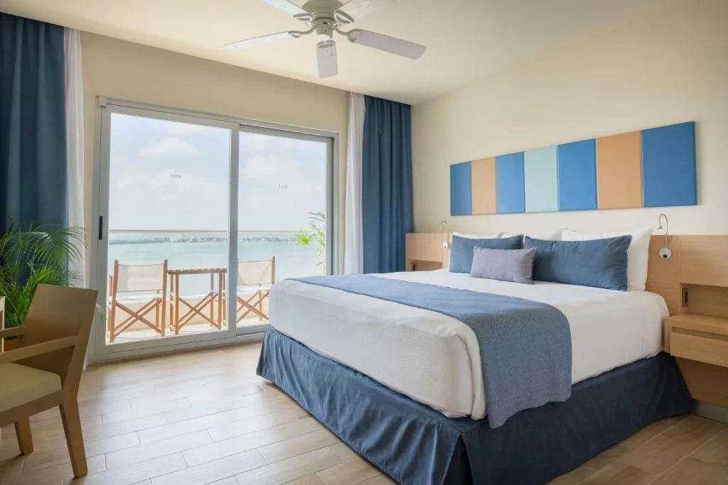 Hotel NYX Cancun: another view
