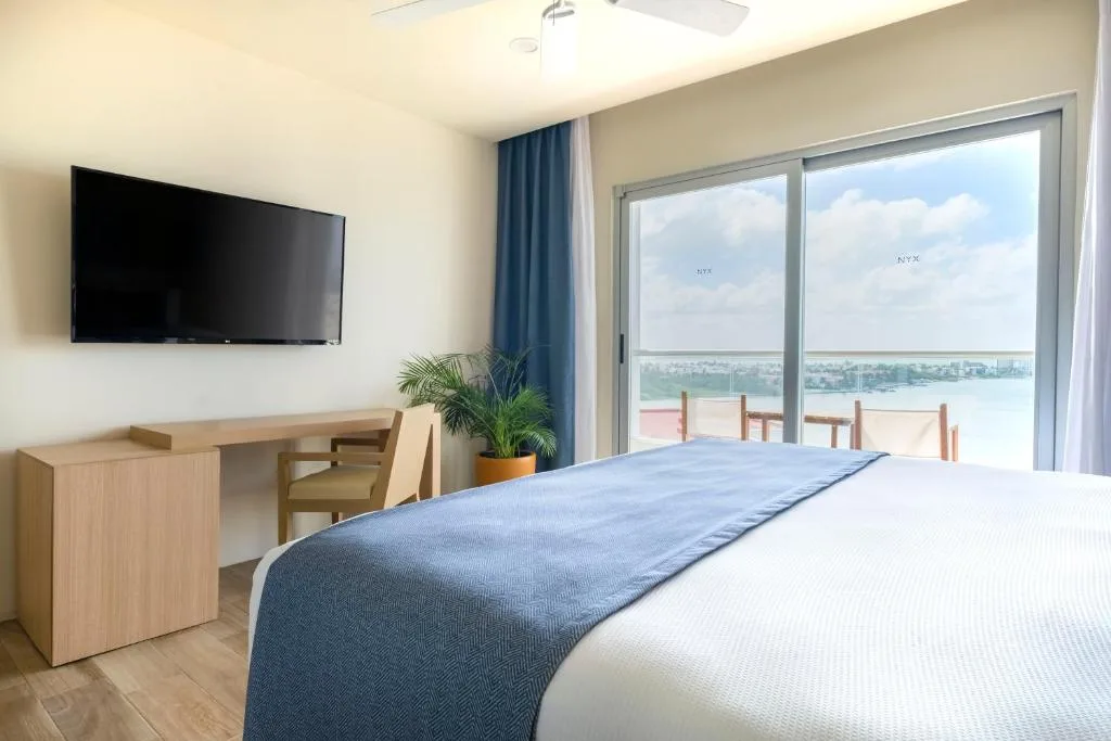 Hotel NYX Cancun: another view