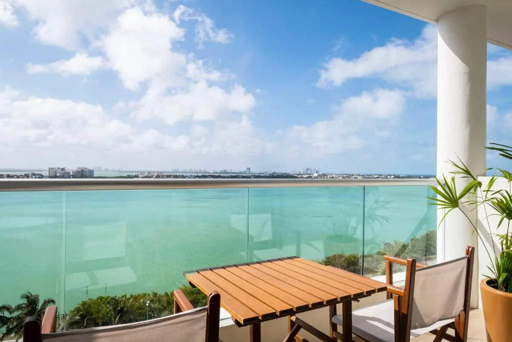 Hotel NYX Cancun: another view