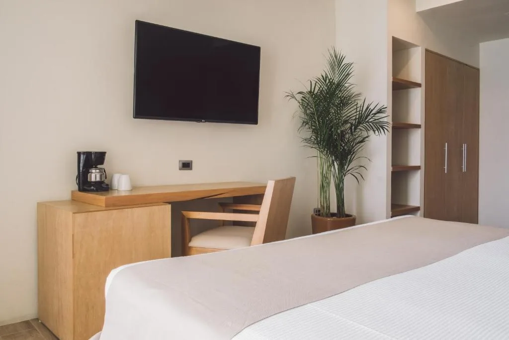 Hotel NYX Cancun: another view
