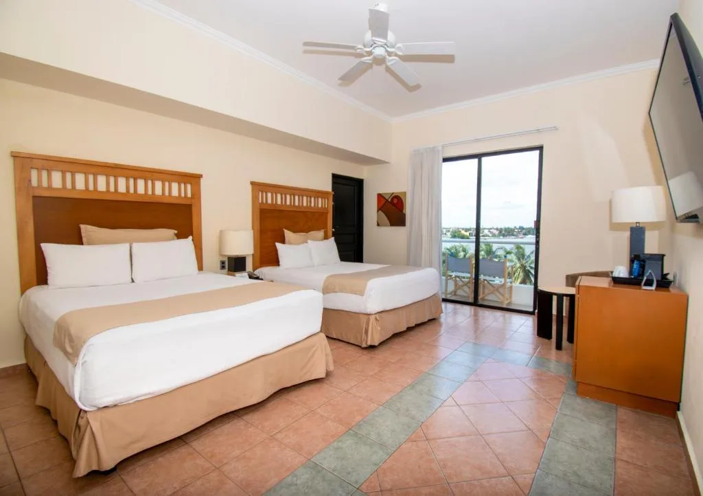 Hotel NYX Cancun: another view