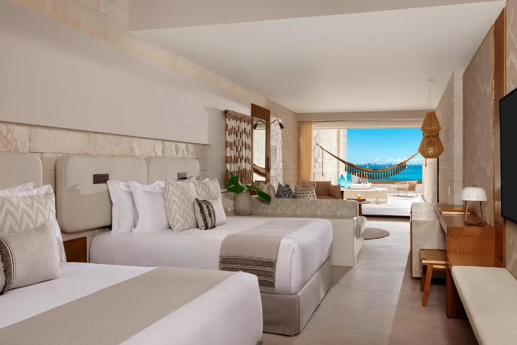 Impression Isla Mujeres by Secrets: another view