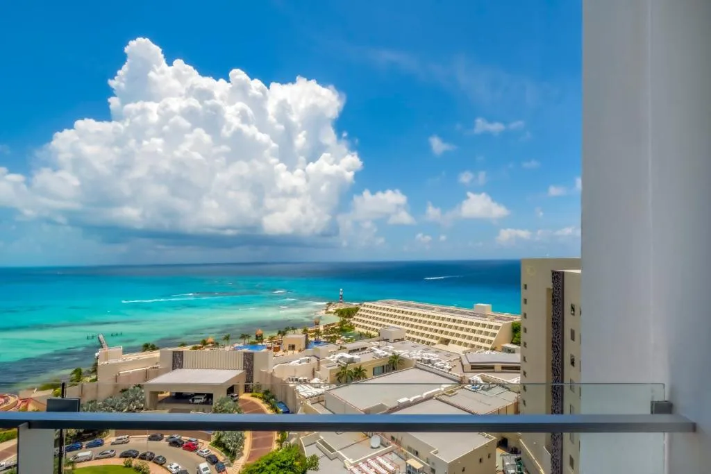 Krystal Grand Cancun: another view
