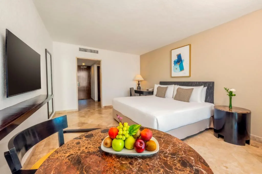 Krystal Grand Cancun: another view