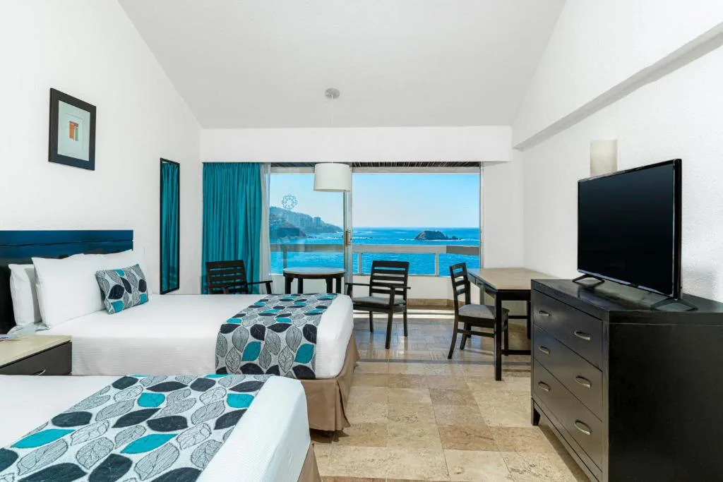 Krystal Ixtapa: another view