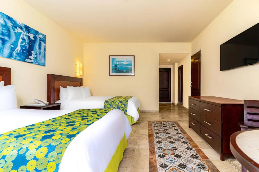 Krystal Vallarta: another view