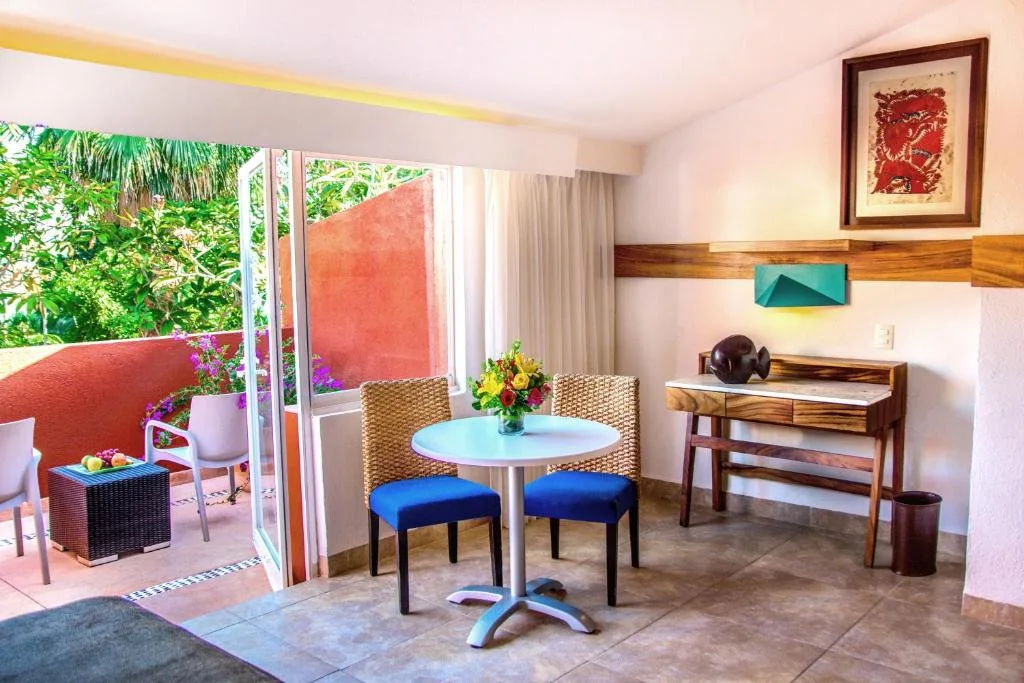 Las Brisas Huatulco: another view
