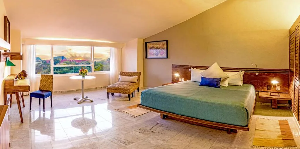 Las Brisas Huatulco: another view
