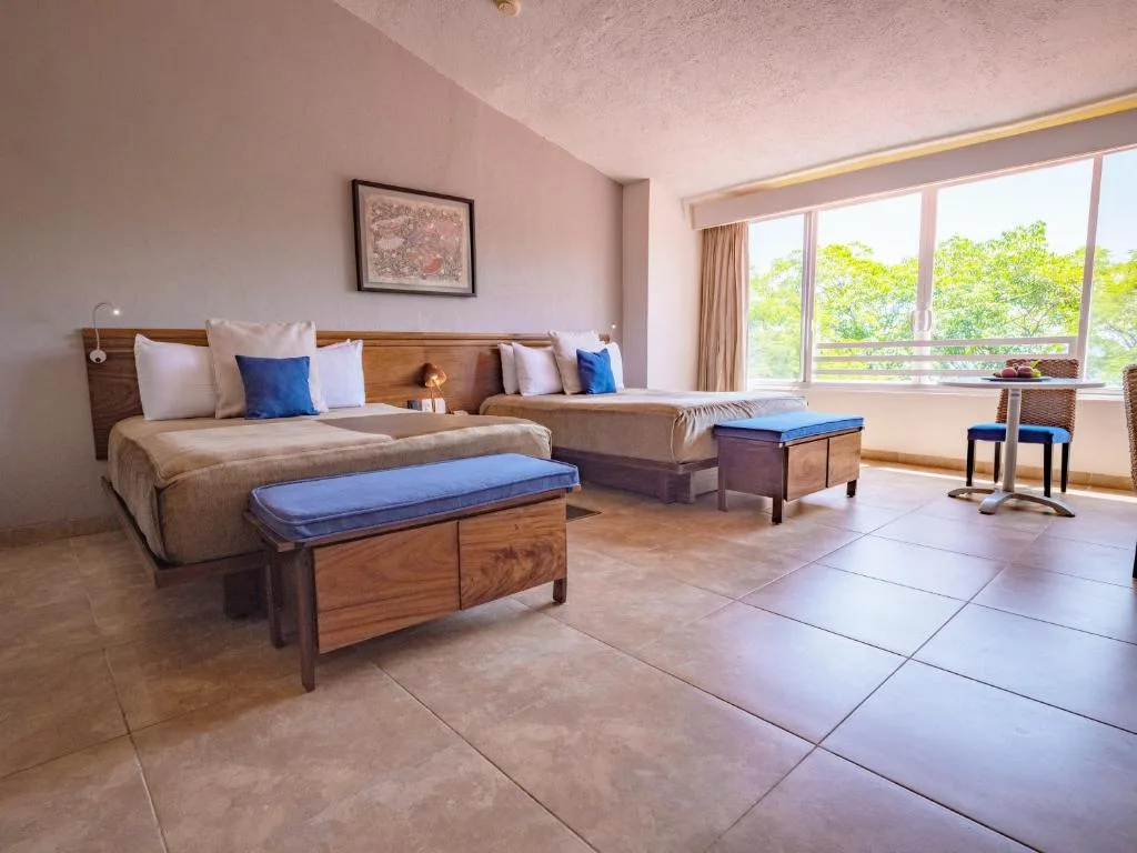 Las Brisas Huatulco: another view