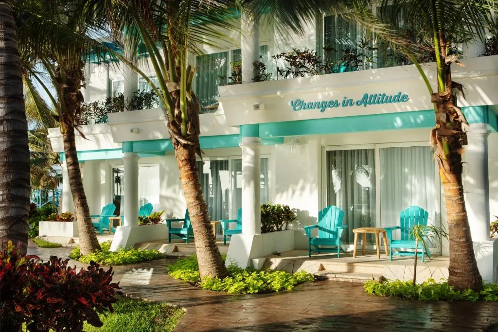 Margaritaville Island Reserve Riviera Cancún: another view