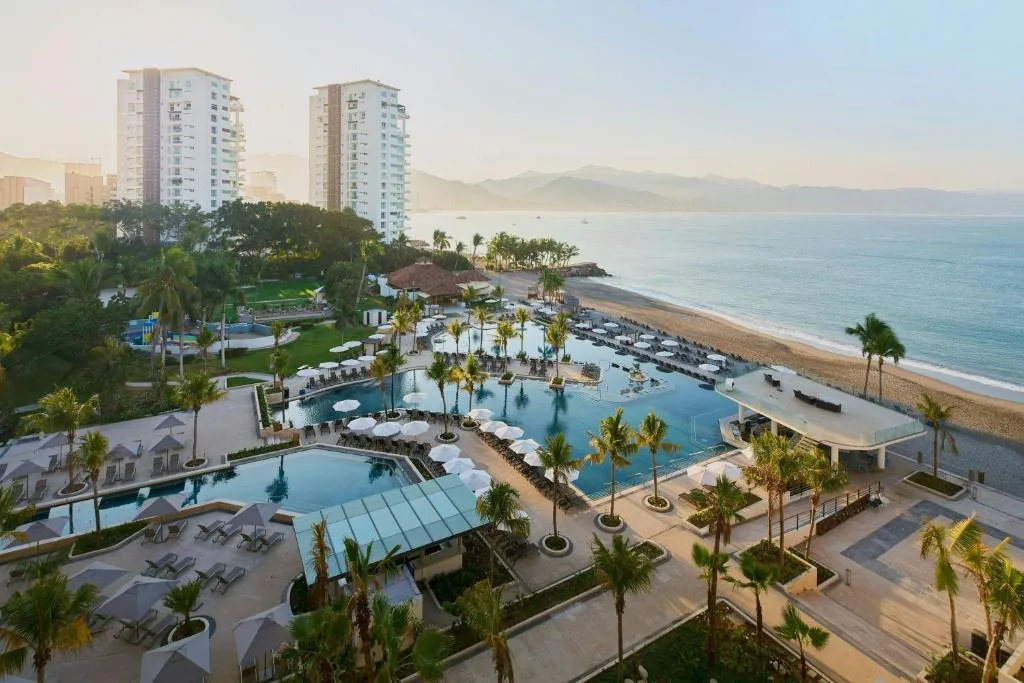 Marriott Puerto Vallarta Resort & Spa: another view