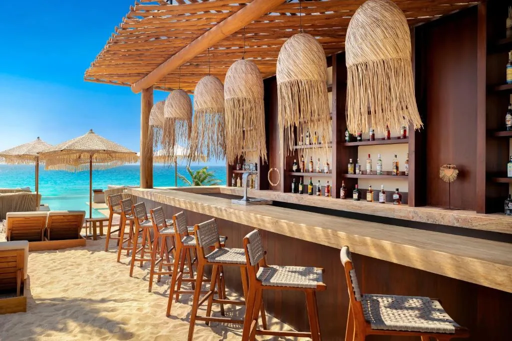 Mondrian Cancun: another view