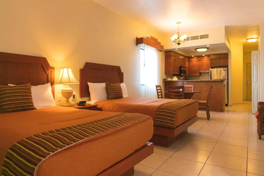 Paradise Village: another view