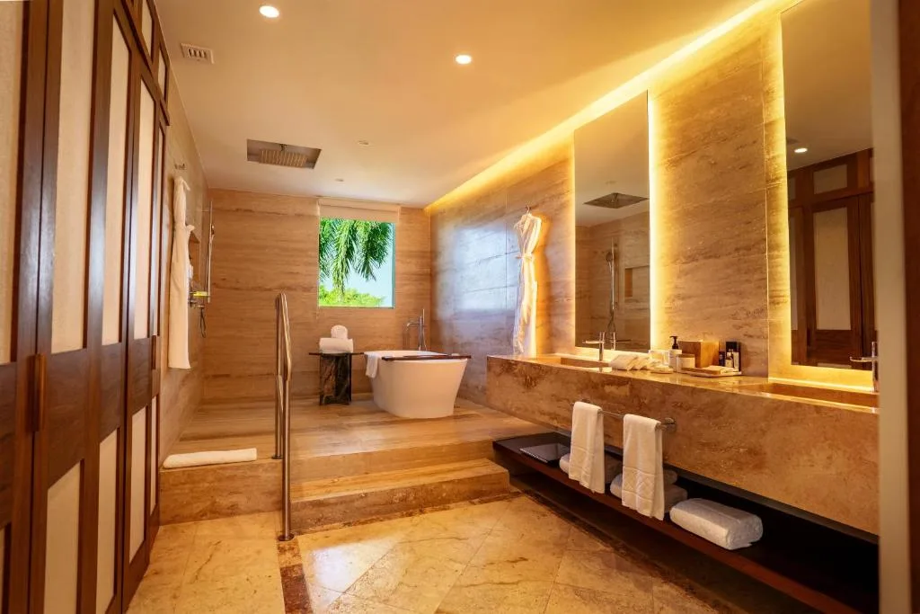 Royalton Reserve Paraíso de la Bonita, A Luxury Collection Resort, Riviera Maya: another view