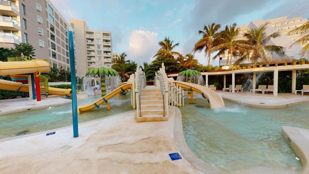 Park Royal Beach Cancun: another view