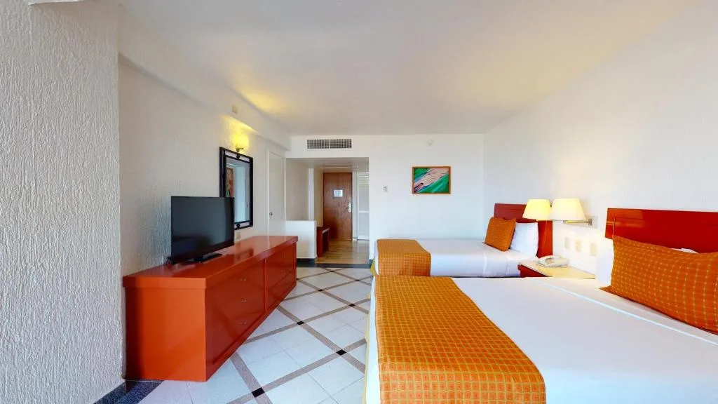 Park Royal Beach Ixtapa: another view