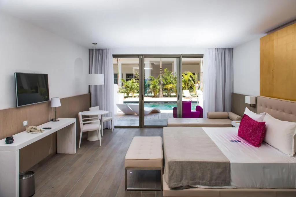 Platinum Yucatan Princess: another view