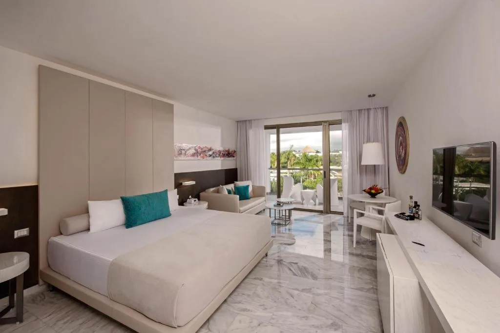 Platinum Yucatan Princess: another view