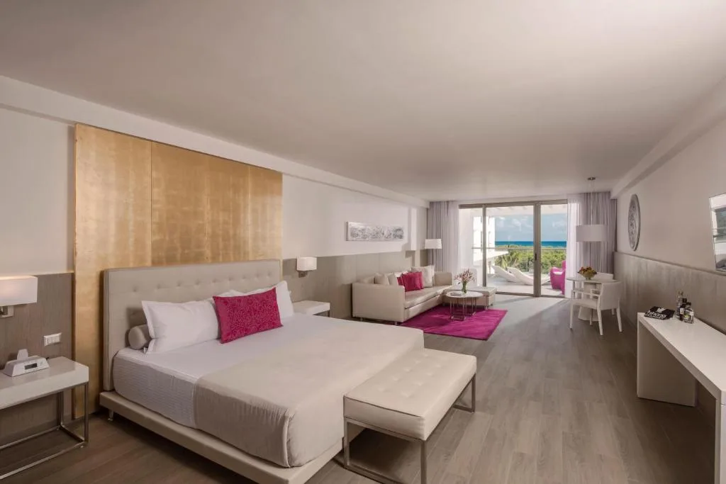 Platinum Yucatan Princess: another view