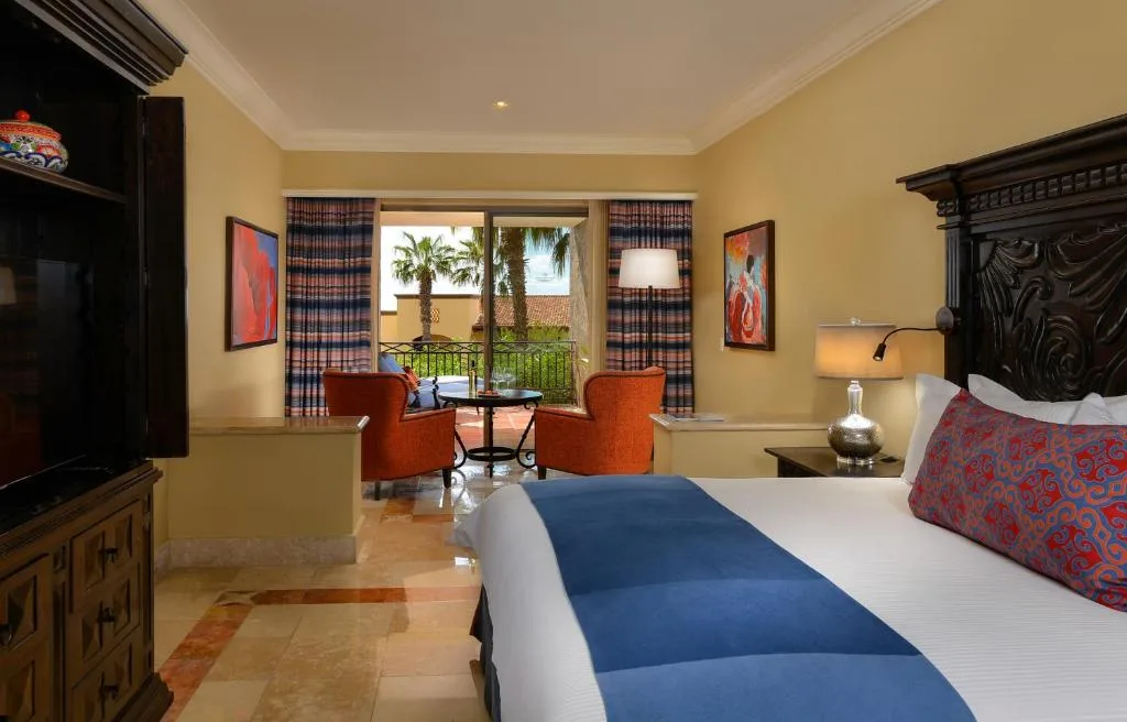 Pueblo Bonito Sunset Beach Golf & Spa Resort: another view