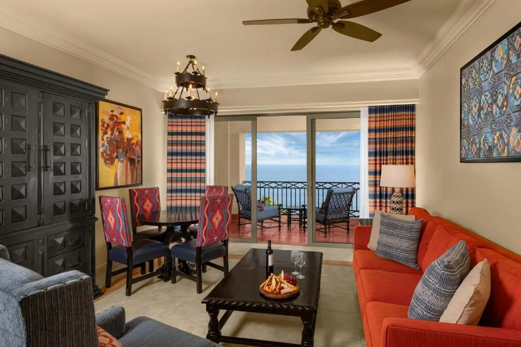 Pueblo Bonito Sunset Beach Golf & Spa Resort: another view