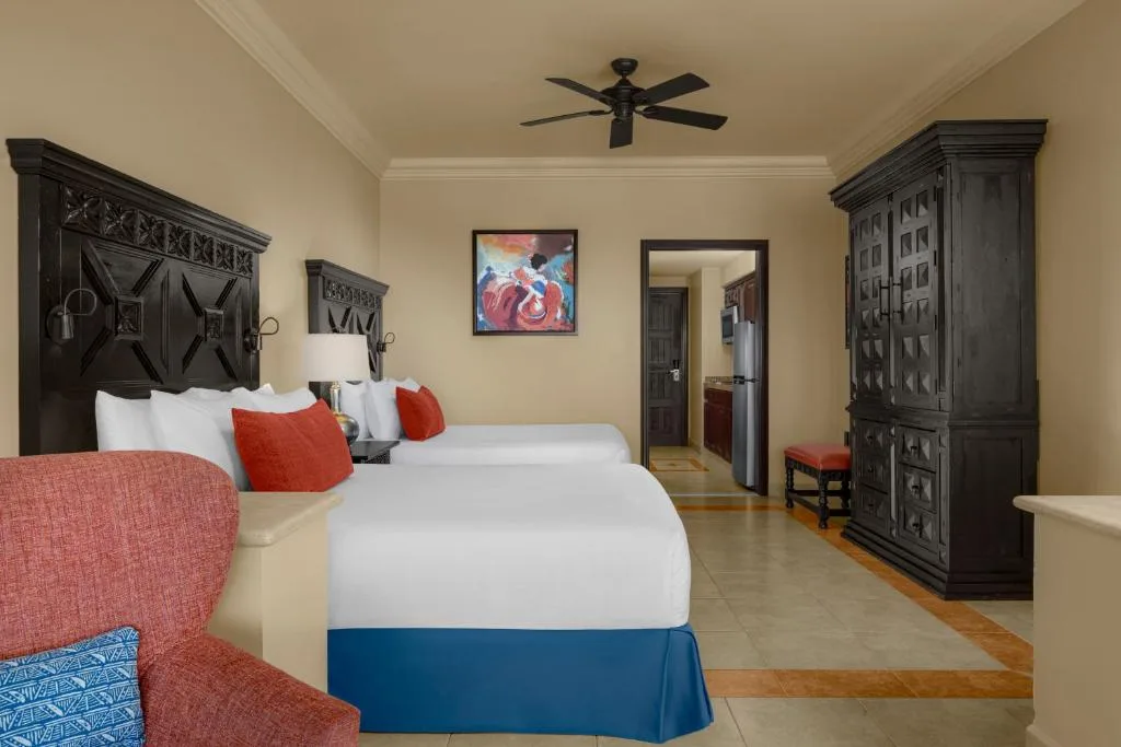 Pueblo Bonito Sunset Beach Golf & Spa Resort: another view