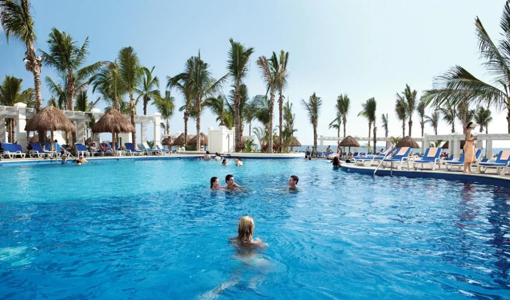 Hotel Riu Emerald Bay: another view