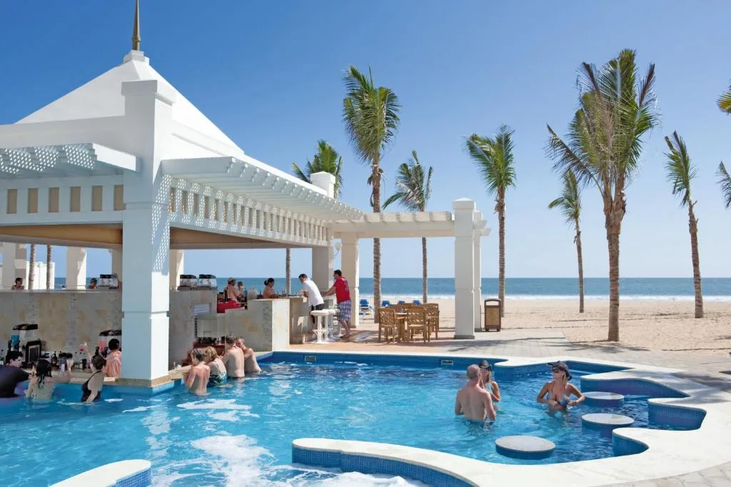 Hotel Riu Emerald Bay: another view