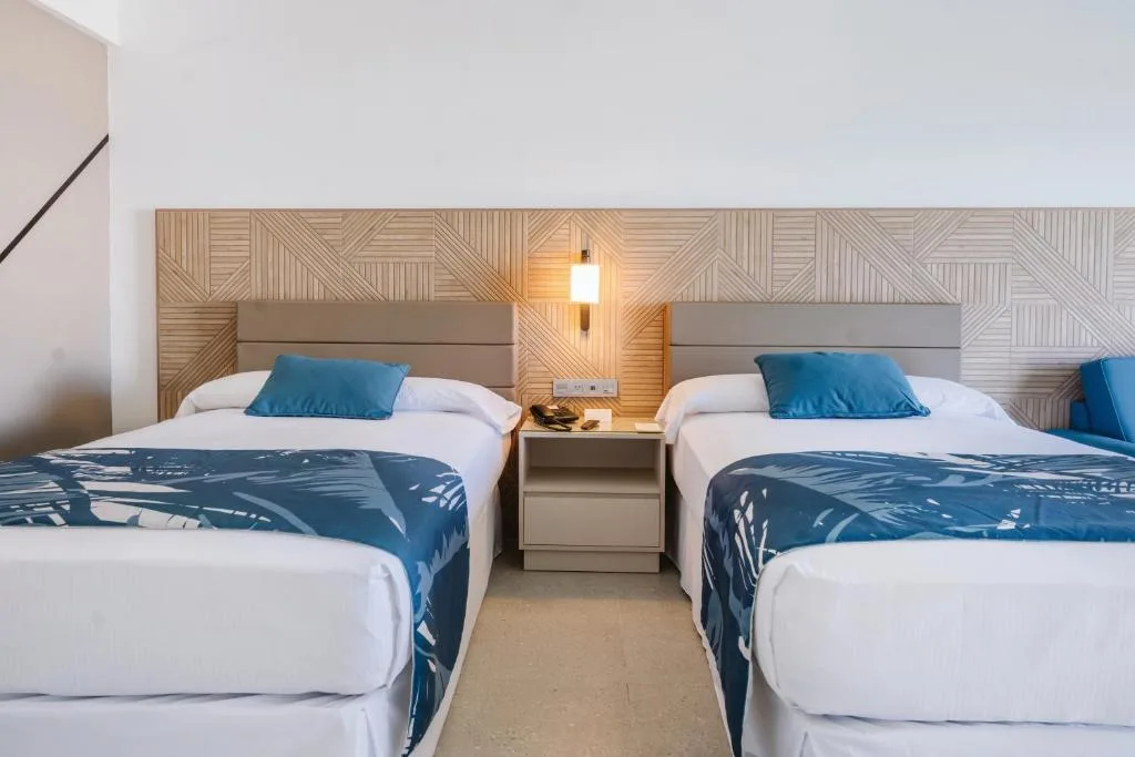 Riu Latino: another view